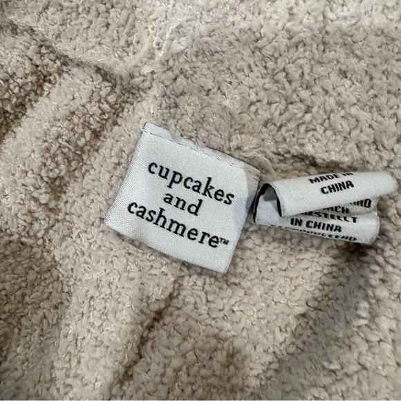 Cupcakes & Cashmere Cream High Waist Women's Shorts size M - Picture 3 of 7